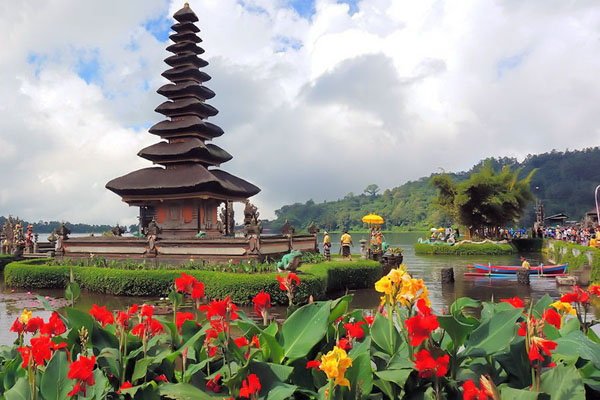 Ulun Danu Beratan Temple Bedugul Bali